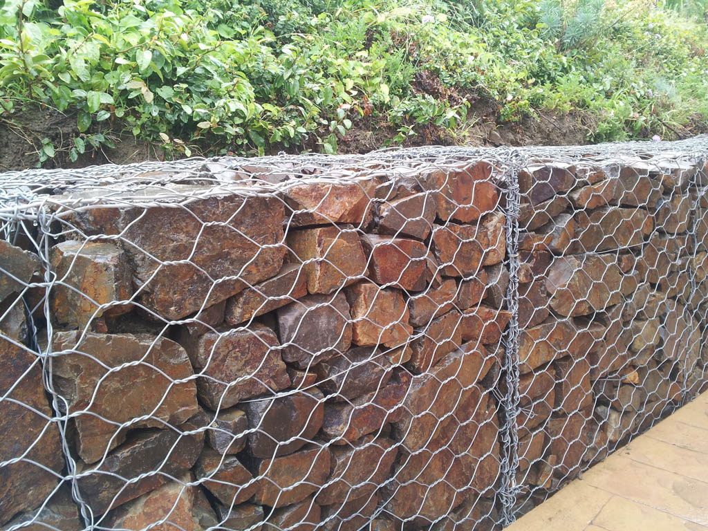 retaining walls torquay